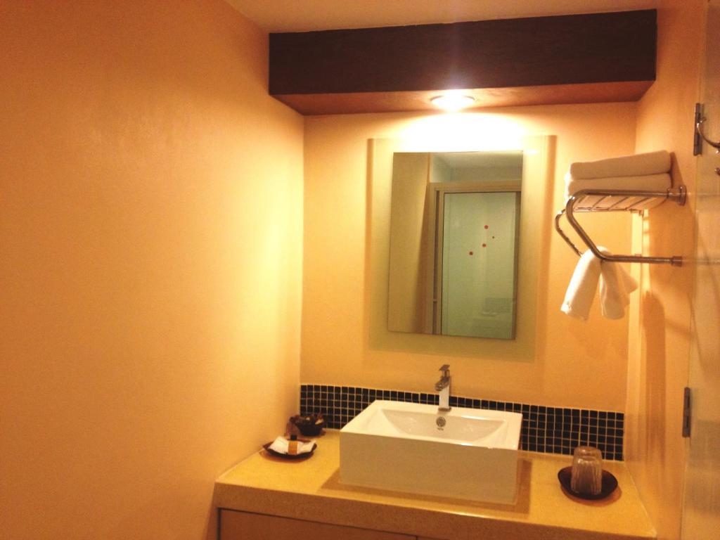 Bh Business Hotel Bangkok Rum bild