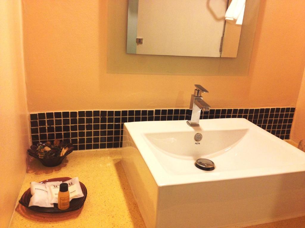 Bh Business Hotel Bangkok Rum bild